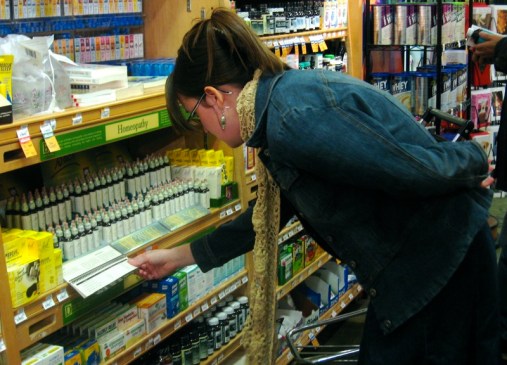 WomanshoppingHomeopathy